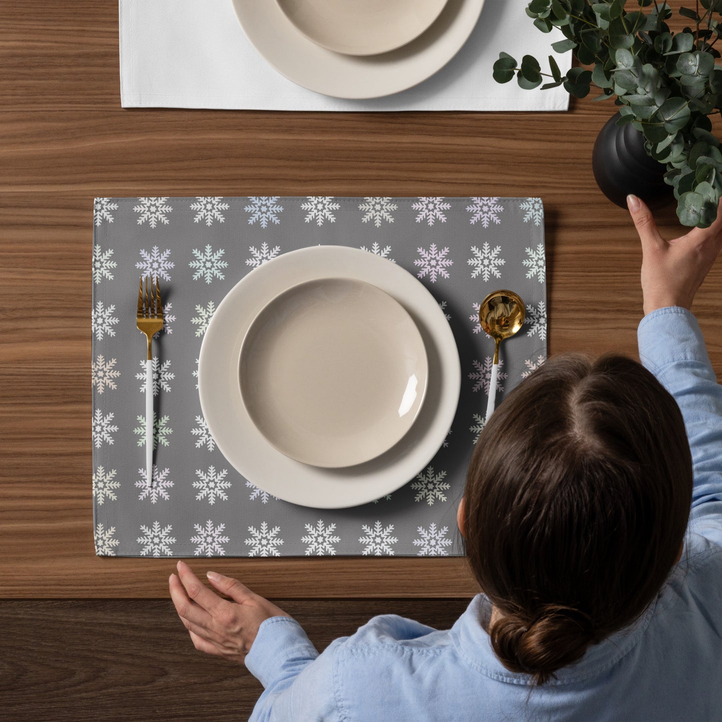 Placemat Set - Gray with White Snowflakes