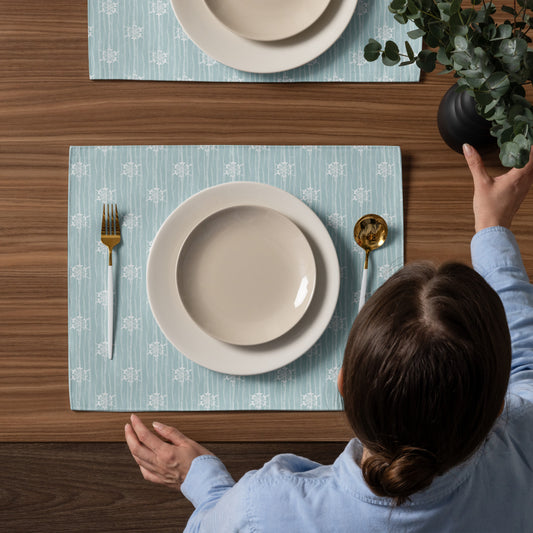 Placemat Set - Green with White Snowflake